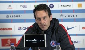 Foot - L1 - PSG : Emery va «faire récupérer» Aurier