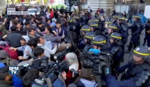 La colère des migrants lors de l'opération de police à Paris