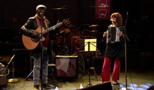 Viviane Arnoux et Papa Noël en concert pour Ocora Couleurs du Monde