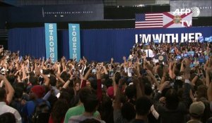 Course à la Maison Blanche: Obama bat le rappel pour Clinton