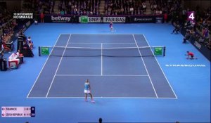 Fed Cup : Mladenovic s'incline à bout de force !