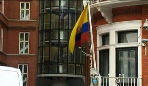 Julian Assange entendu pour la première fois par la justice à l'ambassade d'Equateur