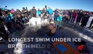 Elle nage 50m sous la glace en apnée ! Record du monde !