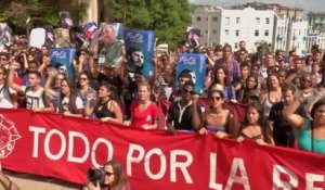 Cuba: Students express their grief