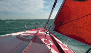 J23 : L'arrivée de Tanguy De Lamotte aux Sables d'Olonne / Vendée Globe