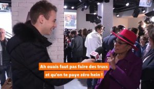 Un journaliste du "Petit Journal" de Canal Plus se fait draguer par une militante d'Alain Juppé - Vidéo