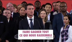 Manuel Valls : la décision de François Hollande est celle "d'un homme d'État"