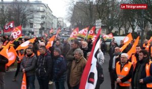 Brest. 600 salariés de DCNS et base de Défense manifestent en ville