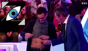 [Zap Télé] INSOLITE : Il s'est fait tatouer une brochette de Kébab ! (23/12/16)