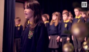 Cette jeune fille autiste chante « Hallelujah » avec une chorale et c'est éblouissant!