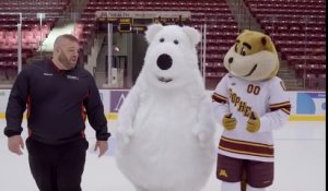 Un homme déguisé en ours polaire n'arrête pas de chuter pendant le tournage d'une pub !