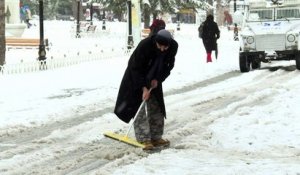 Turquie: Istanbul paralysée par la neige pour le troisième jour