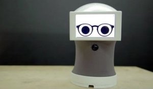 Peeqo, le robot à GIFs
