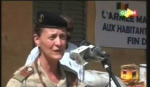 L'Armée Malienne et les Forces Barkhane viennent en aide à 30 Familles à Gao.