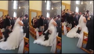 Un invité spécial attaché à la robe de cette mariée