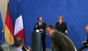 Pour Hollande, Trump représente un "défi" pour l'Europe