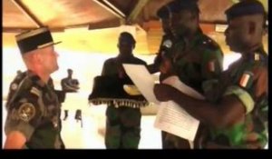 L'officier de liaison de la force licorne en Côte d'Ivoire nommé chevalier de l'ordre national