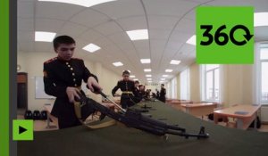 A quoi ressemble la vie quotidienne des étudiants d’une école militaire en Russie ? (PANORAMIQUE)