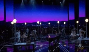 John Legend interprète "City of Stars" du film "La La Land"