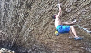 Carlo Traversi Attempts Zookeeper (8b+) Flash