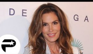 Cindy Crawford radieuse aux cotés de Dianna Agron et Emmy Rossum