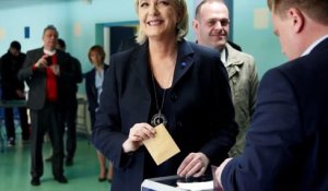 Le PS distribue des tracts anti-Le Pen par millions