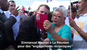 Macron arrive à la Réunion pour "des engagements réciproques"