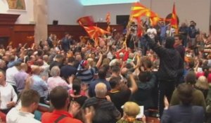 FYROM : violences nationalistes au parlement de Skopje