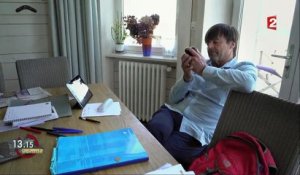 "13h15". "Nous, les lanceurs d'alerte, notre job n'est pas fini", estime Nicolas Hulot au lendemain du 7 mai