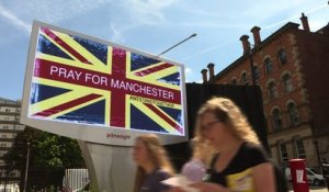 Manchester rend hommage aux victimes de l'attentat