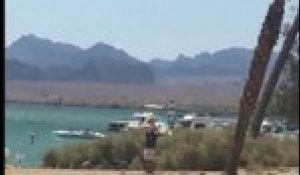 Franky Zapata teste son Flyboard Air sur le Lake Havasu en Arizona ...
