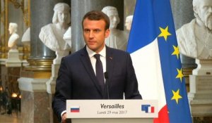Macron fustige les médias proches du Kremlin