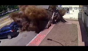 Explosion d'une conduite d'eau souterraine
