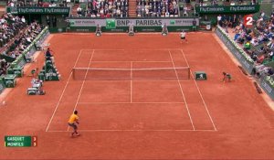Roland-Garros 2017 : Quand Gaël Monfils fait admirer sa détente à Richard Gasquet