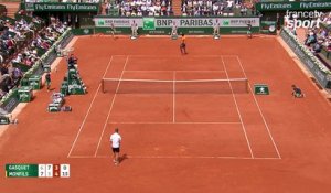 Roland-Garros 2017 : Touché à la cuisse, Gasquet abandonne face à Monfils ! (6-7, 7-5, 3-4)