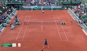 Roland-Garros 2017 : Incroyable ! Le point de l'année entre Djokovic et Ramos ! (6-7, 1-6, 1-2)