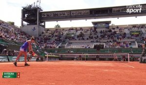 Roland-Garros 2017 : Superbe défense d'Halep qui mystifie Svitolina ! (2-0)