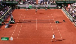 Roland-Garros 2017 : Le superbe contre de revers de Pliskova ! (4-2)