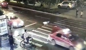 Une femme se fait renverser par deux voitures dans l'indifférence générale (Chine)