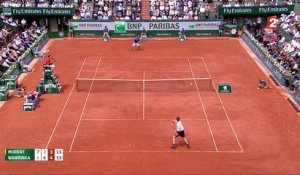 Roland-Garros 2017 : Encore un échange spectaculaire entre Wawrinka et Murray ! (7-6, 3-6, 3-4)