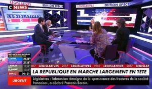 Législatives - Marine le Pen: "Emmanuel Macron est en train d'absorber le PS et les Républicains"