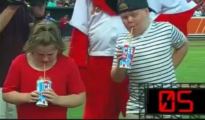 Un enfant s'est pris un gros brainfreeze en mangeant sa glace