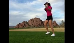 Tania Tare dévoile ses techniques impressionnantes au jeu de Golf