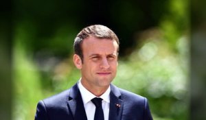Le surprenant cadeau offert à Emmanuel Macron