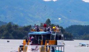 Les images du Naufrage d'un bateau de tourisme en Colombie