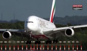 L’atterrissage spectaculaire d’un Airbus A380 en pleine tempête (Vidéo)