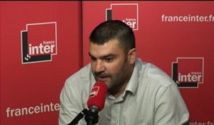 Le président des jeunes agriculteurs Jérémy Decerle au micro de Pierre Weill