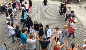 Initiation danse bretonne filets bleus