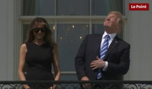 Quand Donald Trump regarde l'éclipse sans lunettes