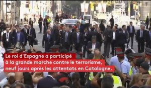 Le roi d'Espagne hué pendant la manifestation contre le terrorisme à Barcelone